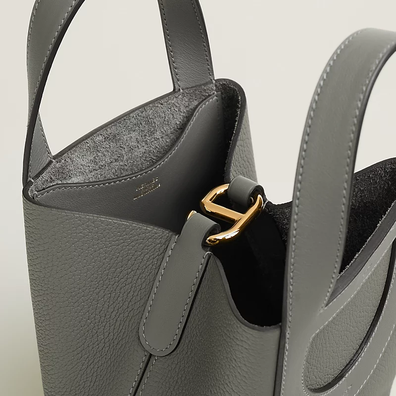 Hermès 全新In-The-Loop 18 手提袋登場｜從簡約時尚帶出的知性美